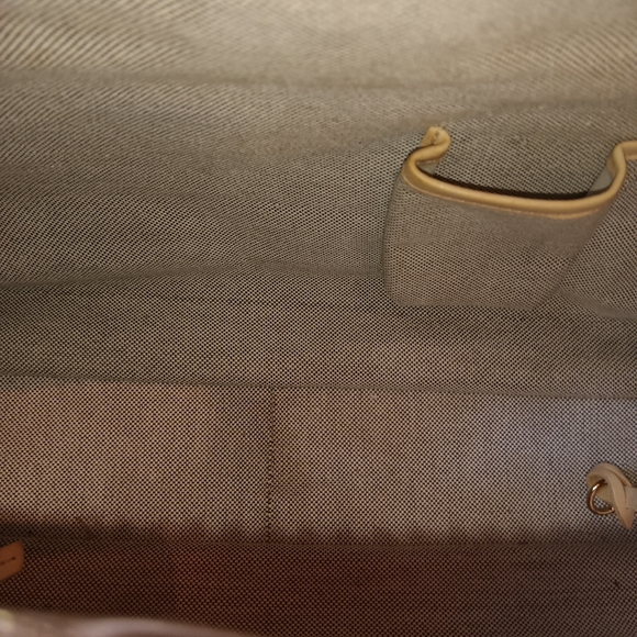 EUC Dooney & Bourke Signature Satchel Tote  Tan Canvas w/ Leather Trim - Picture 6 of 12